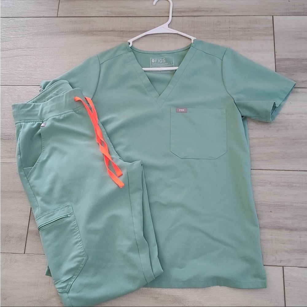 Figs Scrubs set in Jade green